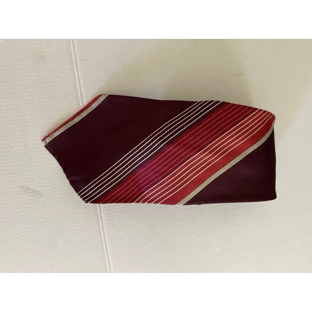 Vintage Mens Burgundy Red Cream Diagonal Striped Texture Silk Blend Necktie